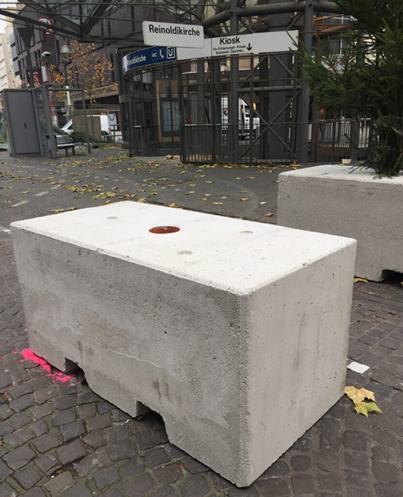 Schöne Bescherung: Legosteine aus Beton